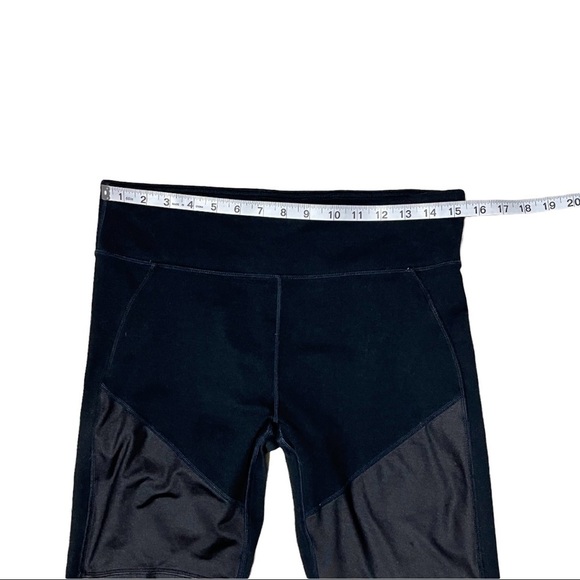 Fabletics Black Cropped Leggings Size L - Picture 7 of 8